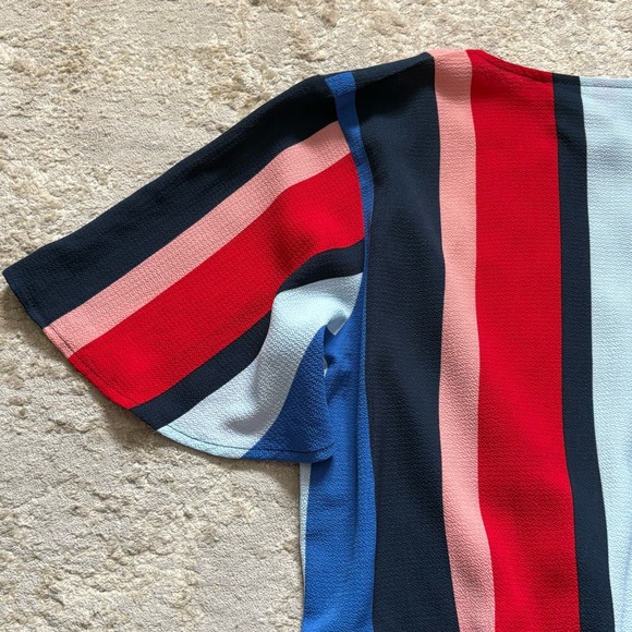 Polly & Esther Striped Short Flutter Sleeve Wrap Style Top With Tie Size Medium - Picture 11 of 11